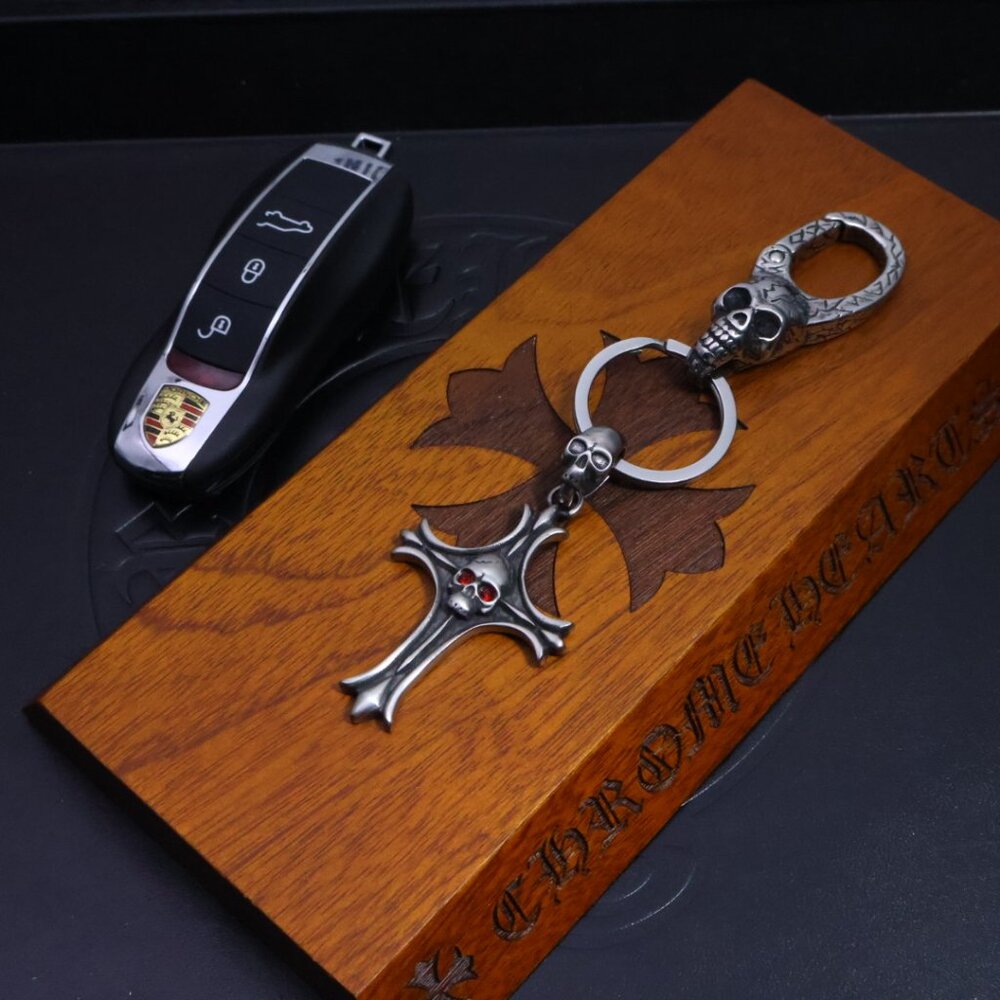 𝐂𝐡𝐫𝐨𝐦𝐞 𝐡𝐞𝐚𝐫𝐭 keychain pendant - Picture 6 of 8